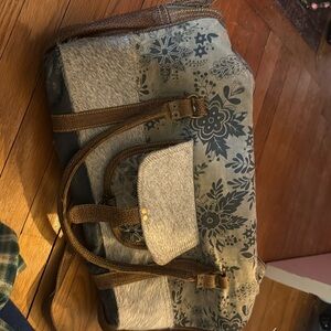 myra duffle bag never used